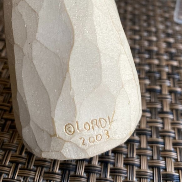 WILLOW TREE "Sign of Love" Figurine 2003 by Susan Lordi 5 1/2" Tall (5oz) - Picture 3 of 6